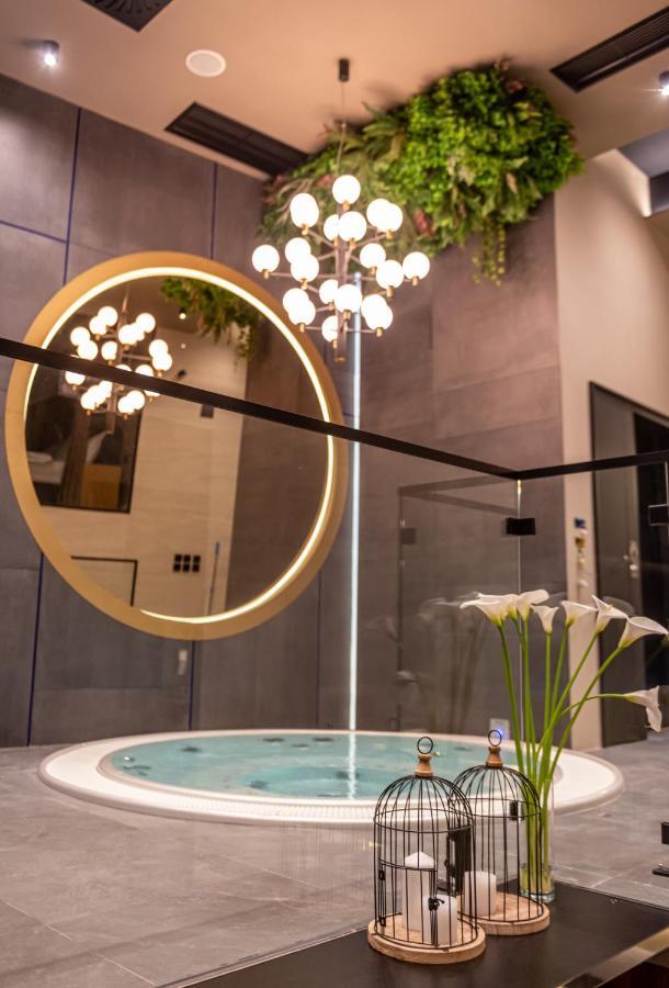 Marconio Wellness Private Pool & Spa - City Center เบลเกรด ภายนอก รูปภาพ